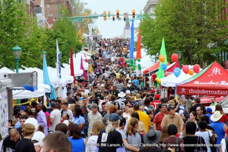 In 2009, more than 35,000 people filled the streets of Clarksville for the free 3-day event. 