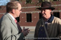 Civil War 150 Steering Commission co-chair Frank Lott speaking with a member of Porter's Battery